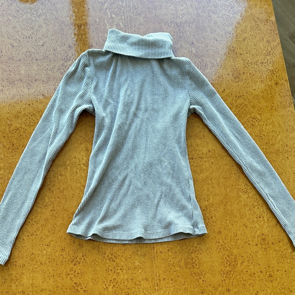 Old Navy Gray Turtleneck Sweater